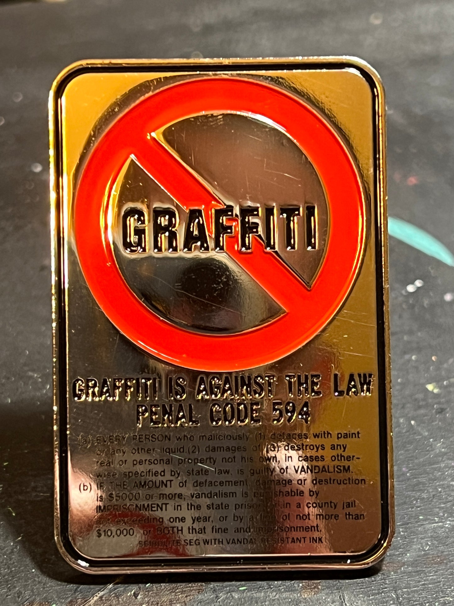 No Graffiti Sign Ltd Jumbo Silver Edition